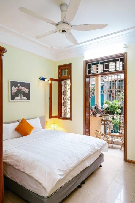 Hola House * Hà Nội