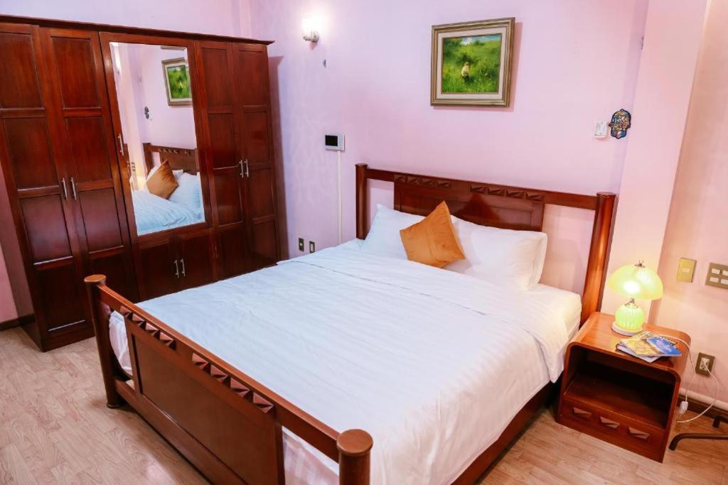 Hola House Hà Nội